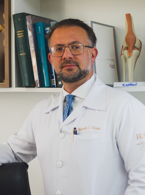 Site Empresarial Serviços Negócios Laranja Preto Branco (485 × 650 px) (1)